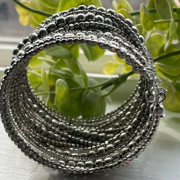 Source Unknown Silver Multi-Strand Bracelet - Picture 5 of 11